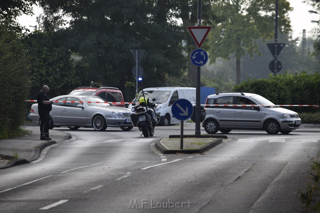 Schwerer Krad PKW Unfall Koeln Muelheim Am Springborn Cottbuserstr P056.JPG - Miklos Laubert